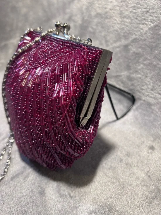Retro Mini Purple Beaded Shell Bag on Silver Chain - Picture 6 of 13